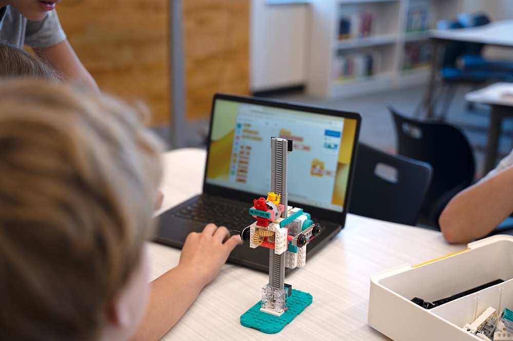 ai w szkole z zestawami lego education